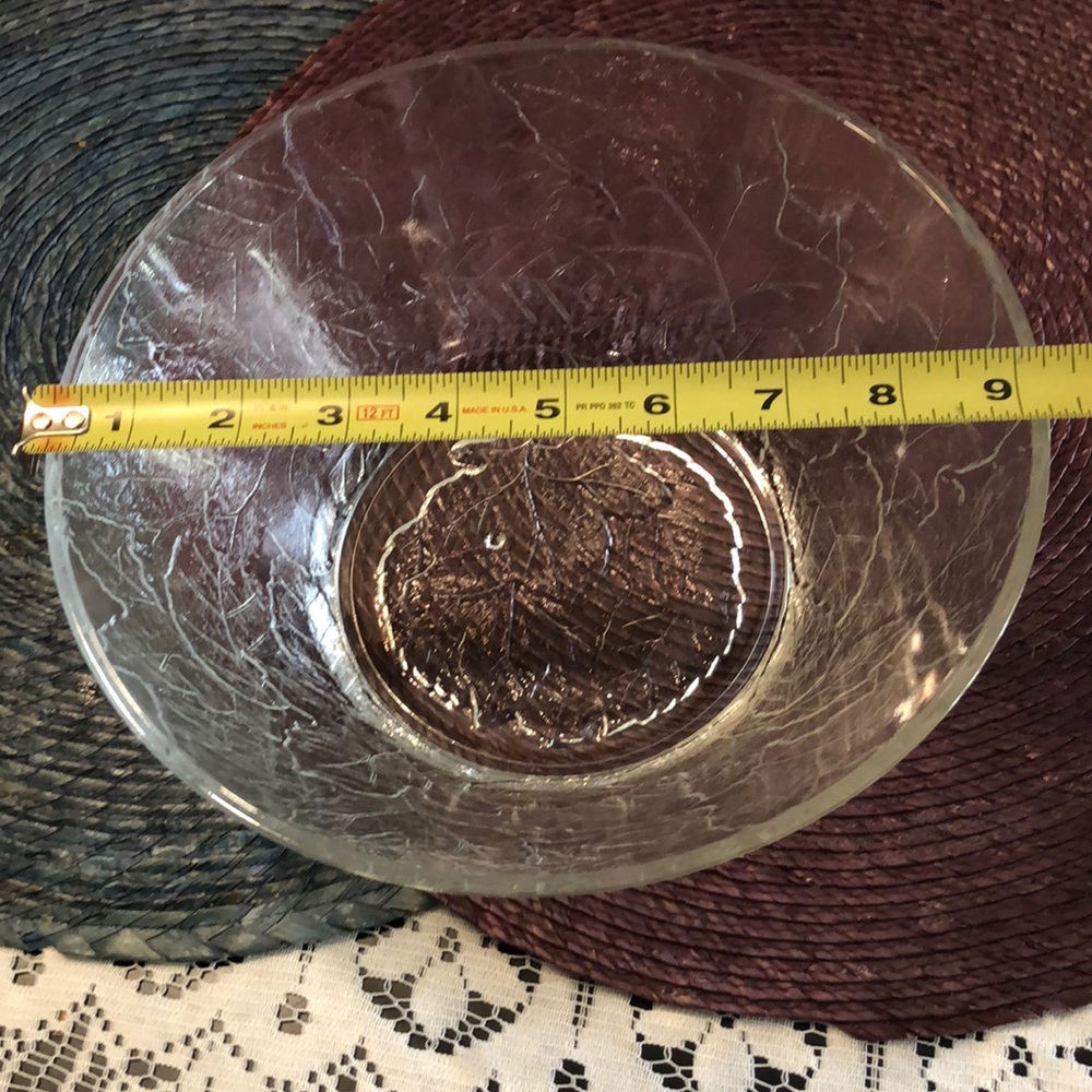 Tiara Glassware "Autumn Leaves" Serving Bowl. - Picture 4 of 4